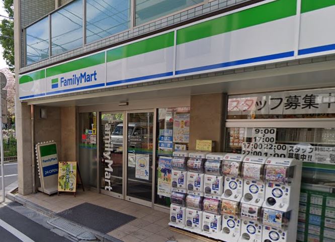 シャリエ椎名町 コンビニ