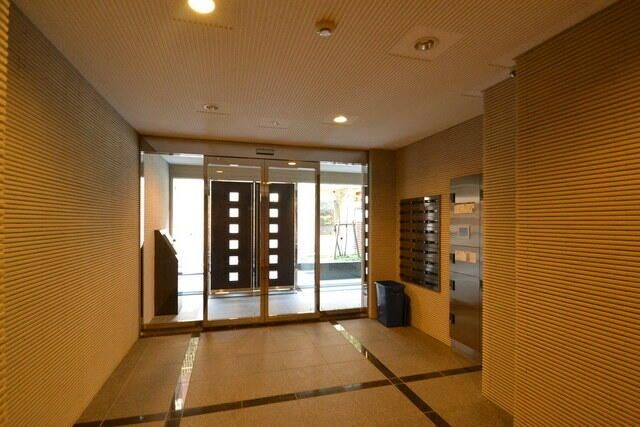 ブルソール信濃町 ロビー
