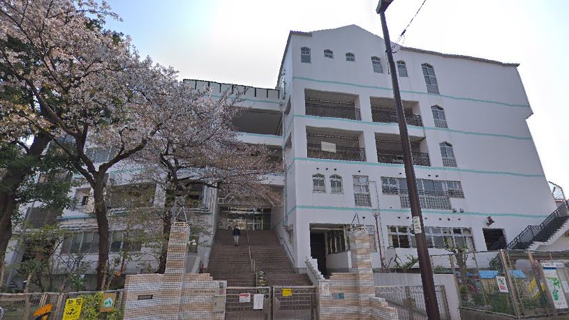 ブルソール信濃町 小学校