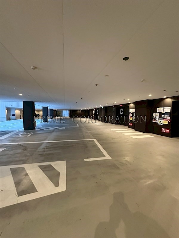 GLOBAL FRONT TOWER 駐車場