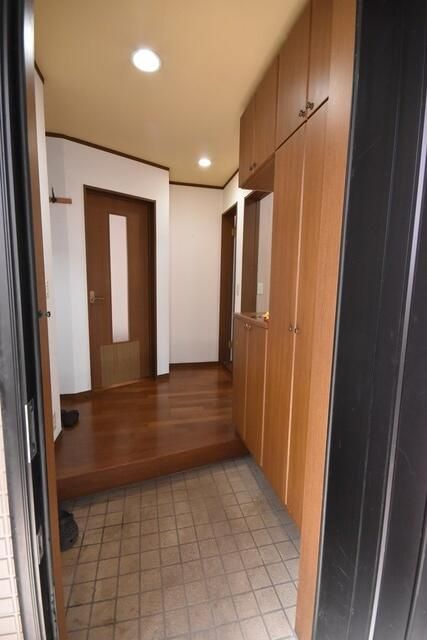 榎が丘37戸建 玄関