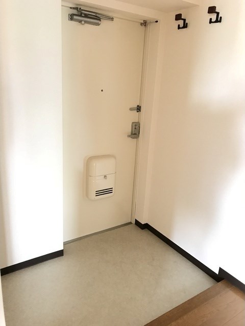 コーポレート連雀1号棟 玄関