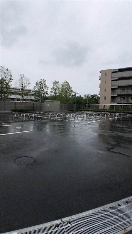 アビティグランデ砧 B棟 駐車場