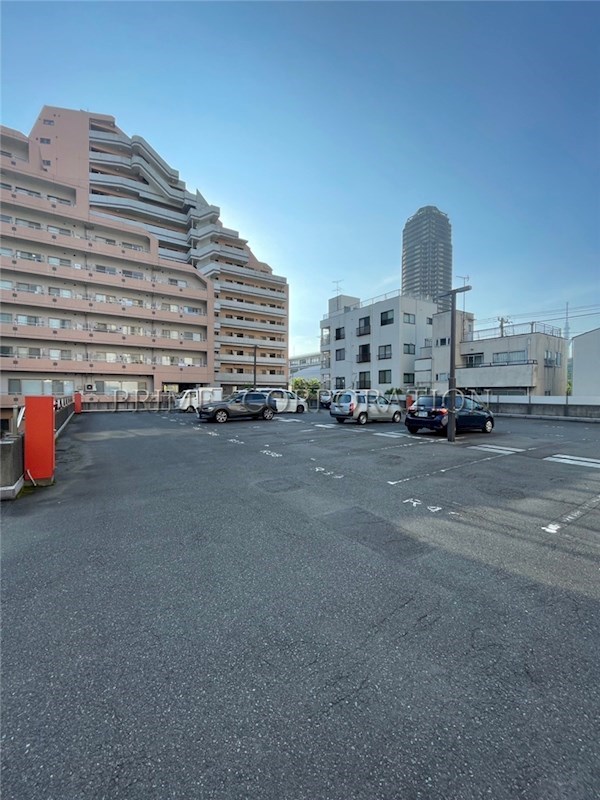 アビタシオン大島 駐車場