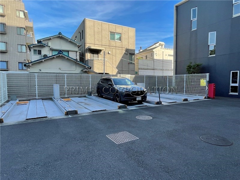 グランドゥール代々木大山  駐車場