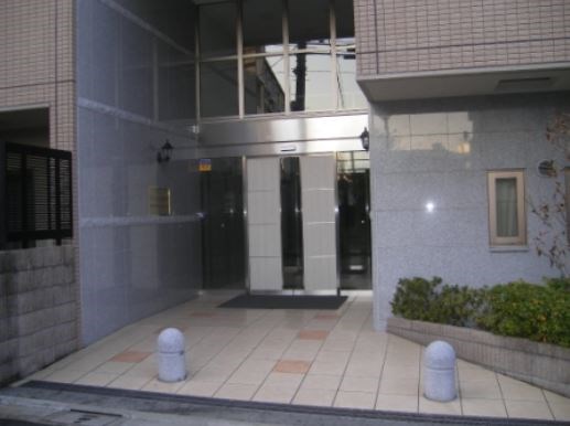 グランハイツ東新宿 エントランス