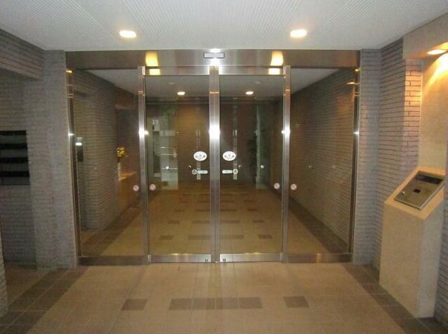 コンフォール高田馬場 エントランス