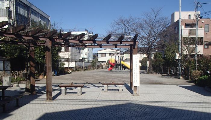 アストリア 公園