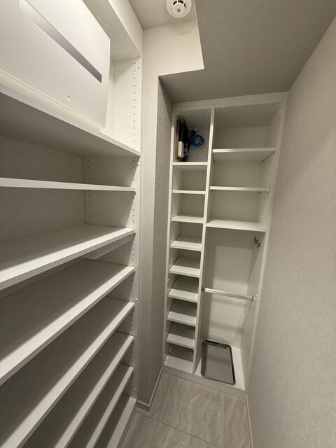 クレストコート中野富士見町 収納
