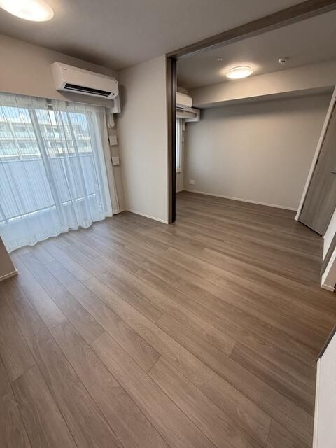 クレストコート中野富士見町 リビング
