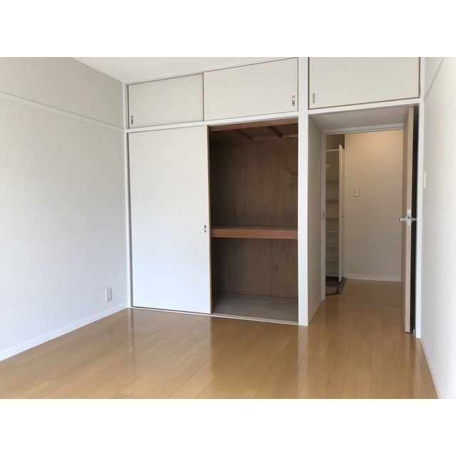 市ヶ谷加賀町アパートＤ棟 収納