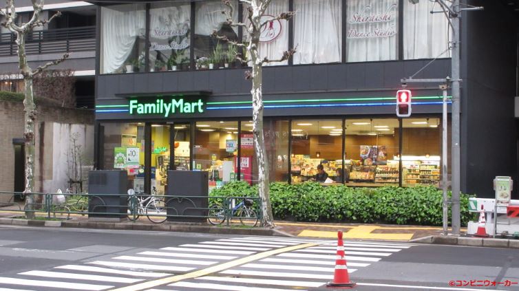 麻布広尾ナショナルコート コンビニ