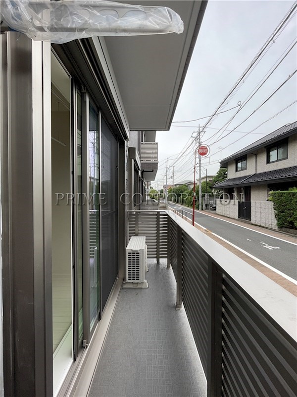 ROSEWOOD KK ベランダ