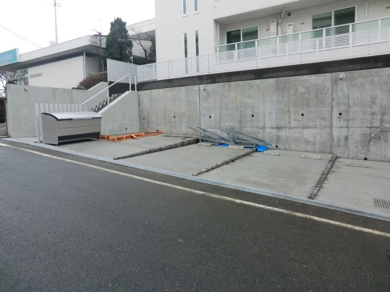 ブリス宮前平 駐車場