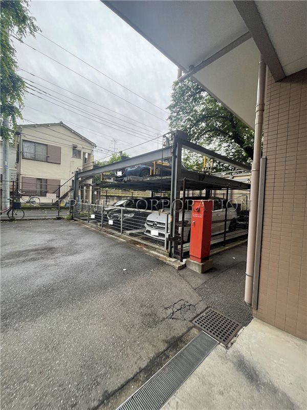 ラフィーネ阿佐谷 駐車場