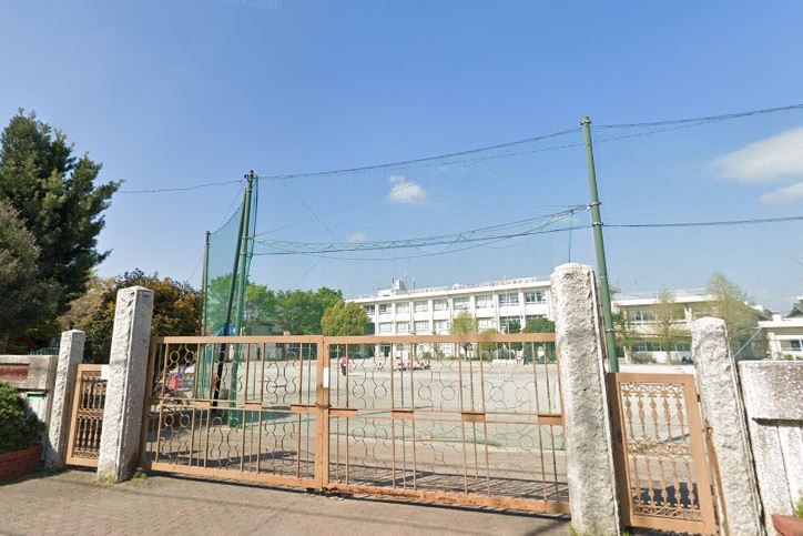 神奈川県川崎市多摩区登戸新町 小学校