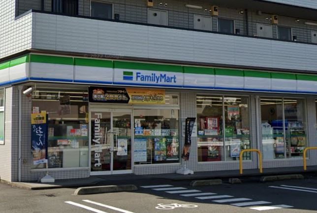神奈川県川崎市多摩区登戸新町 コンビニ