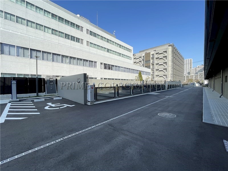 パークアクシス新宿百人町 駐車場