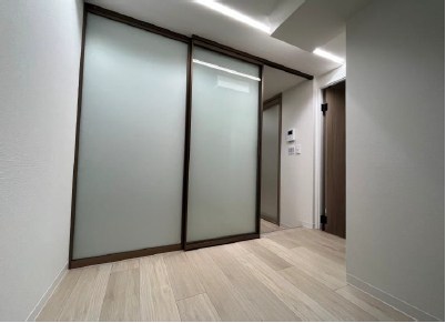 PARK MODERN つつじヶ丘 玄関