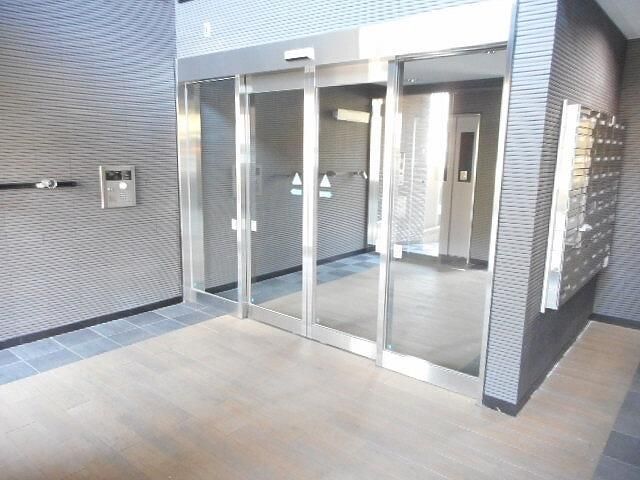 シャトーエクセラン エントランス