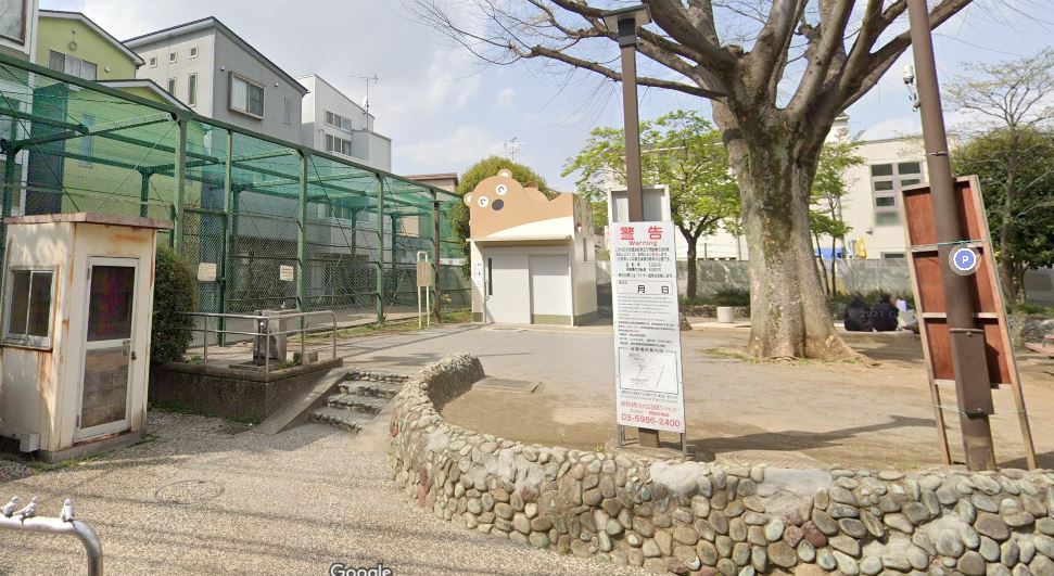 ロイジェント南池袋 公園