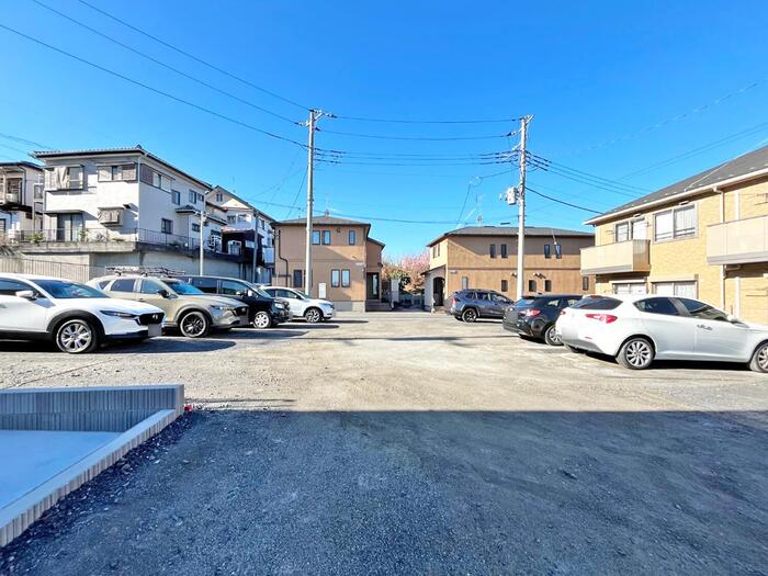 ヴェルジェＢ 駐車場