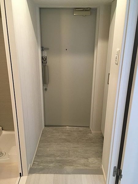 エルシノア住吉 玄関