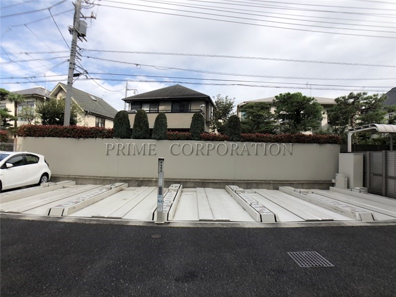 コンフォリア代々木上原 駐車場