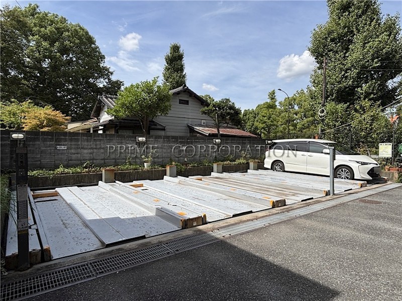 アーデン駒沢パークフロント 駐車場