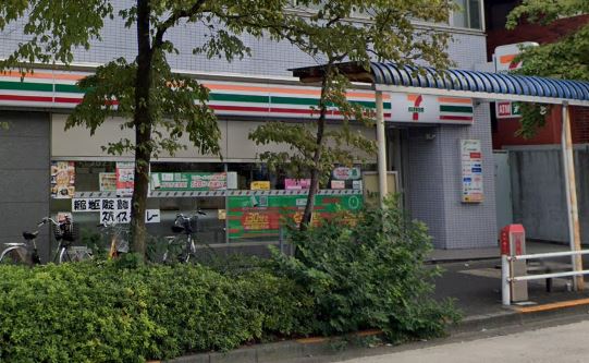 S-RESIDENCE新宿若松町  コンビニ