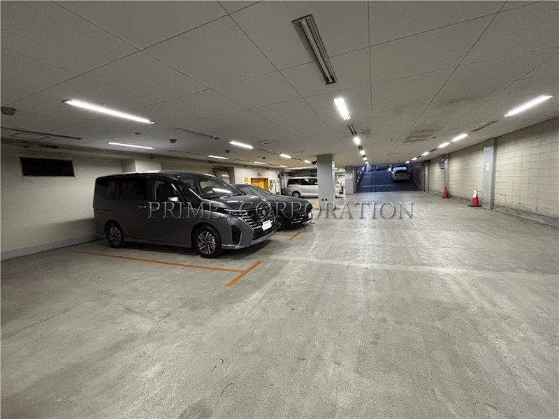 PARK MODERN つつじヶ丘 駐車場