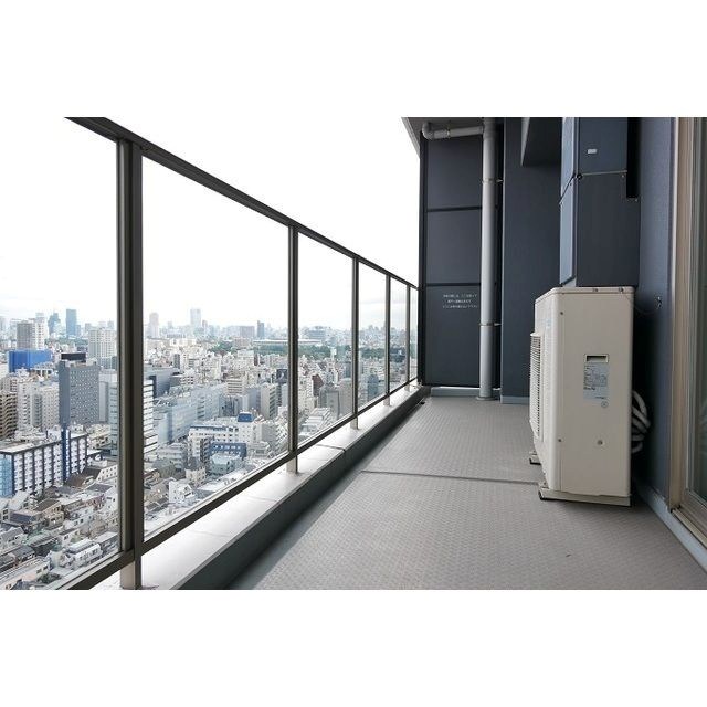 コンフォリア新宿イーストサイドタワー ベランダ