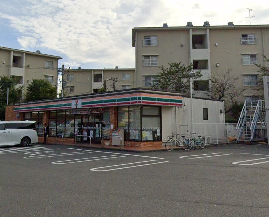 神奈川県川崎市多摩区登戸新町 コンビニ