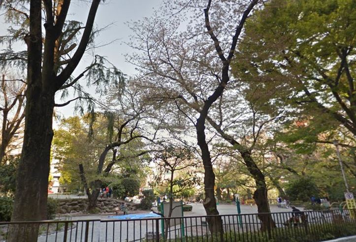 グランドメゾン九段南 公園
