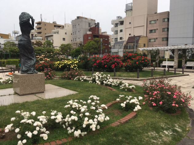 アドニス 公園