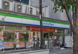 コンフォリア新宿イーストサイドタワー コンビニ