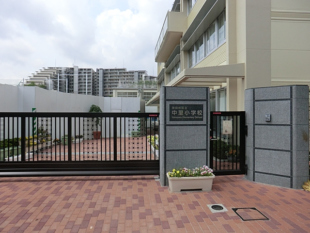 アヴニール三軒茶屋 小学校