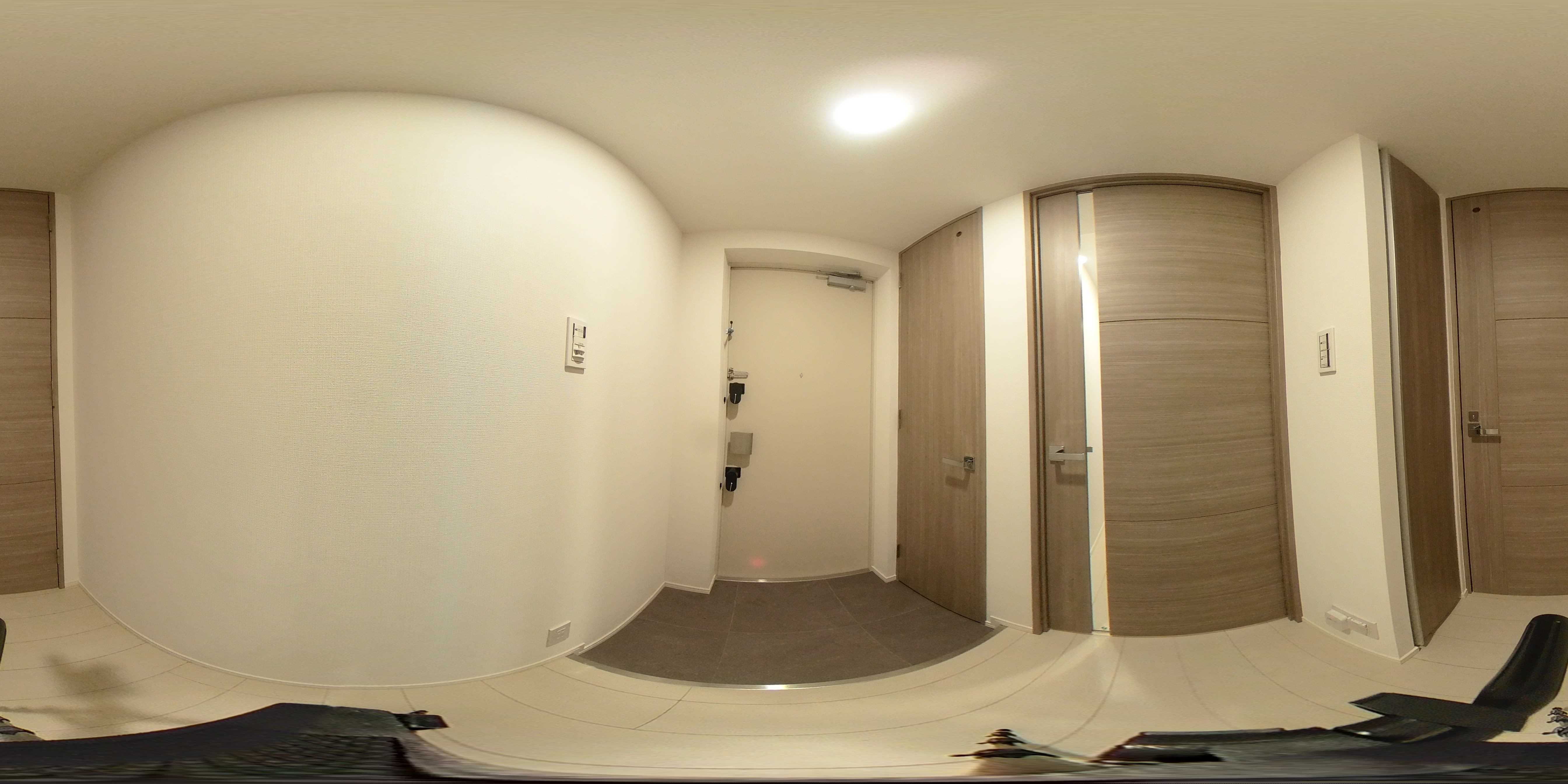 アヴニール三軒茶屋 玄関