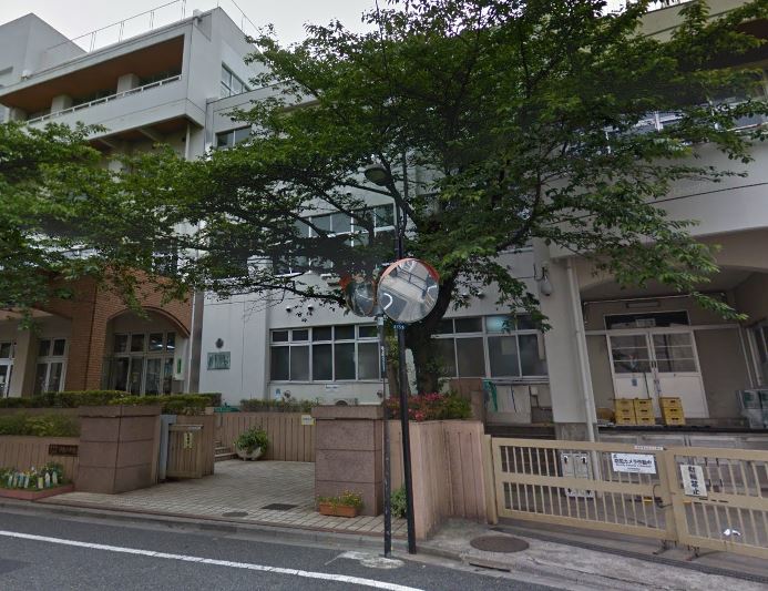 コンフォリア・リヴ文京千駄木 小学校