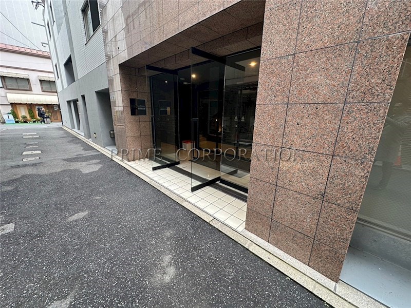 レジディア神田 エントランス