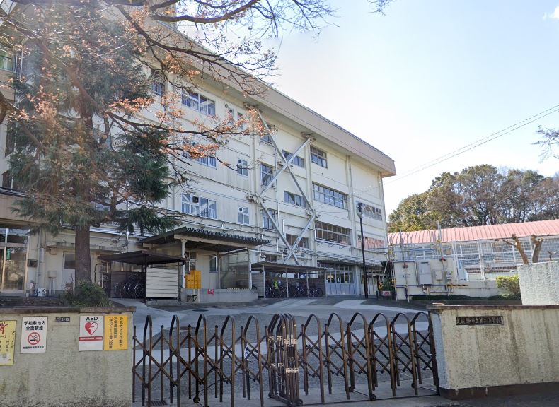 パインヴィレッジ 小学校