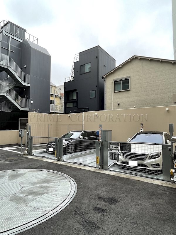 サンウッド広尾 駐車場