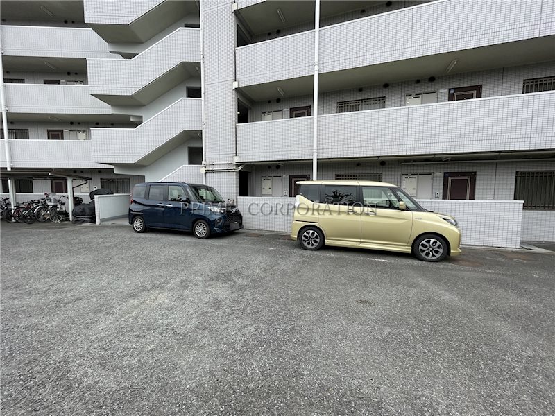 ウィステリア二子玉川 駐車場