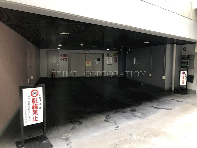 グランドメゾン三軒茶屋 駐車場