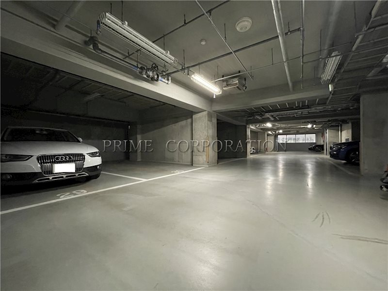アゼリアテラス新宿 駐車場