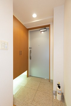 アゼリアテラス新宿 玄関