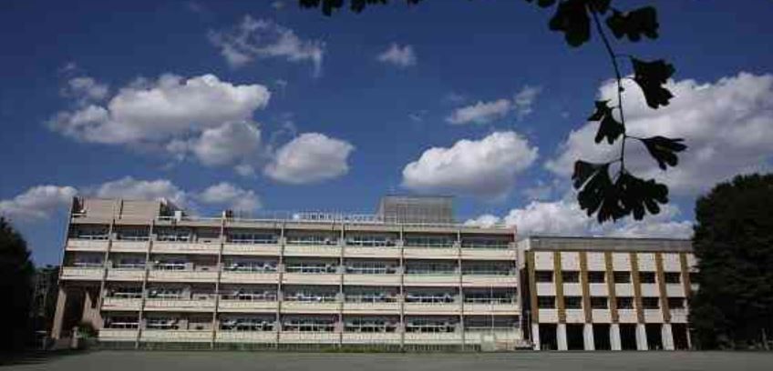 トラープランド翠命館 中学校