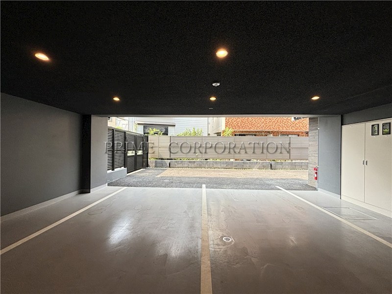 アジールコート池尻大橋 駐車場