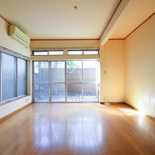 東京都杉並区高円寺南５丁目 リビング