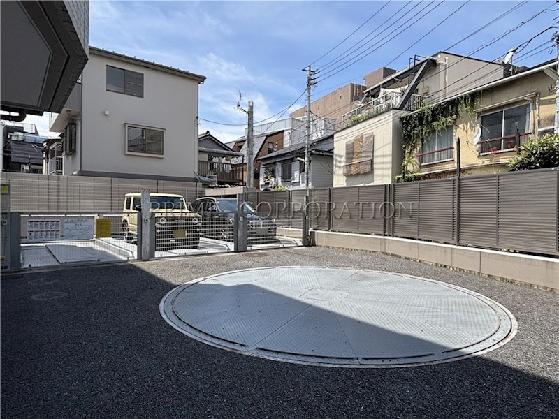 ザ・パークハビオ三軒茶屋 駐車場